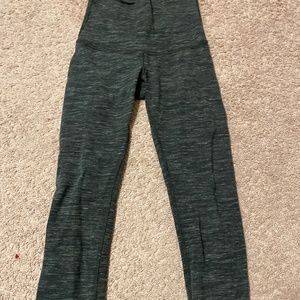 Lululemon green align capris